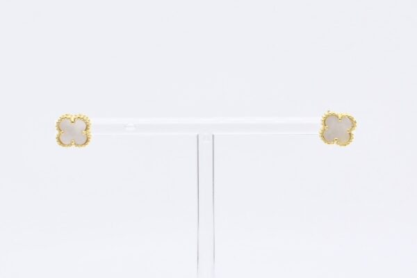 18K Mother of Pearls Clover Earrings - Image 4