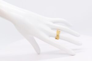 18K Leaf Stone Cross Ring