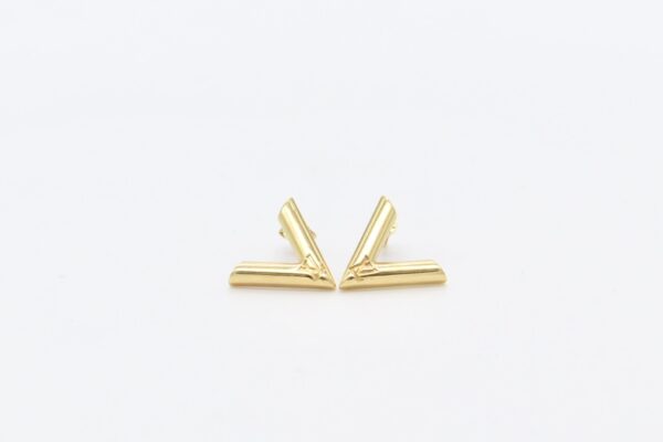 18K V Stud Earrings - Image 3