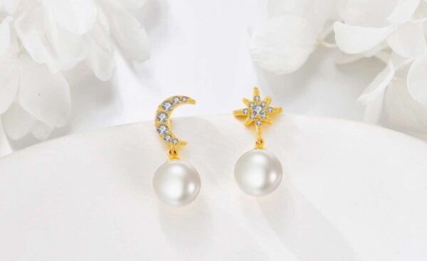 18K Akoya Pearl Earrings