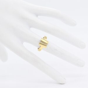 18K T Ring
