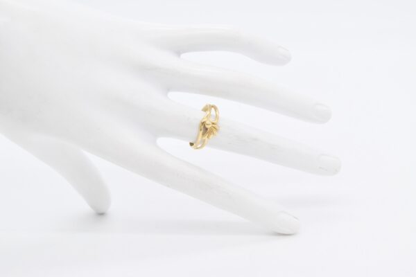 18K Clam Designed Ring - Image 2