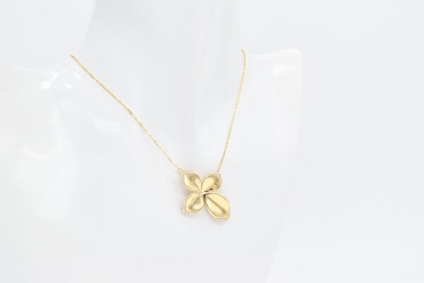 18K Flower Necklace