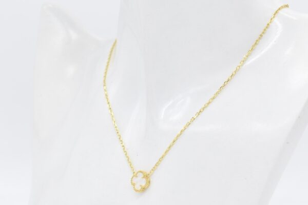 18K Centered MOP Clover Necklace 10mm