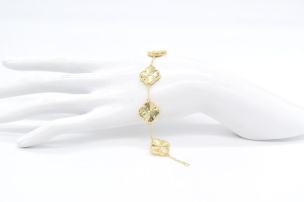 18K Yellow Gold 5-Motif Clover Bracelet — 7.5–8 inches