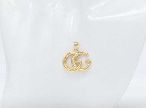18K Yellow Gold Double‑G Pendant — 20 mm