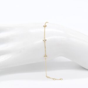 18K 4 Flower-Stationed Diamond Bracelet