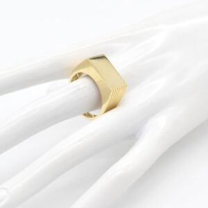 18K Rectangular Signet Ring — US Size 10.75