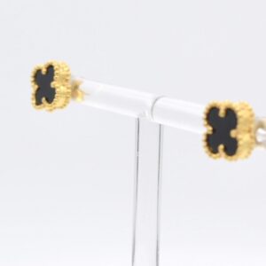 21K Black Onyx Clover Stud Earrings (10mm)