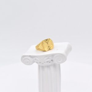 21K Yellow Gold Dia-Cut Signet Ring – Size 8 / P / 57