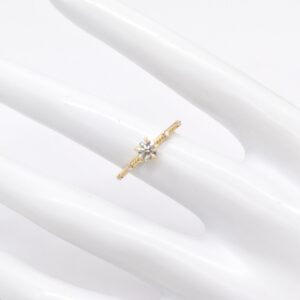 18K YG Round Brilliant Cut Natural Diamond Ring
