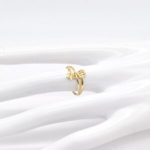 18K Round and Star Ring-Size 7