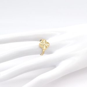 18K 13mm Clover Ring- Size 8