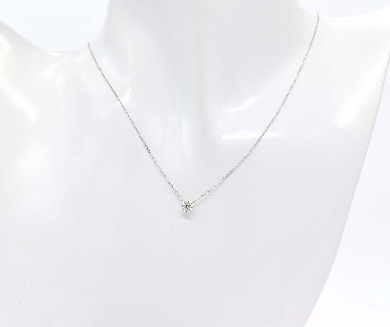 18K WG 0.30ct Natural Diamond Necklace